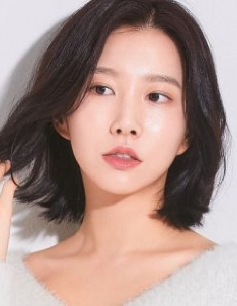 Ю Хён  / Yoo Hyun (female) /  유현