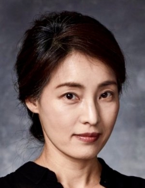 Кан Чжи Ын  / Kang Ji Eun (female) /  강지은
