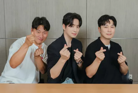 Дорама Победитель лотереи тоже ходит на работу / Lotto Winner Also Goes to Work / 로또 1등도 출근합니다 / Lotto 1deungdo Chulgeunhammida