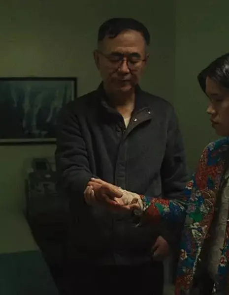 Рыбьи кости / Fish Bones  /  鱼刺