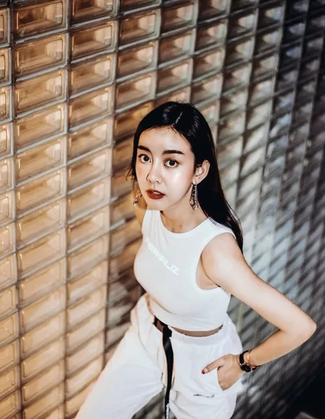 Ploysine Ravisara Suksomriam / Ploysine Ravisara Suksomriam / รวิสรา สวยสมเรียม - Азияпоиск - Дорамы, фильмы и музыка Азии