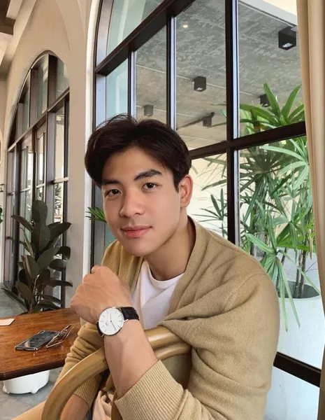 Чают Нитичакон / Tonkhao Chayuth Nitichakorn /  ชยุตม์ นิติชาคร - Азияпоиск - Дорамы, фильмы и музыка Азии