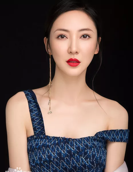 Цзян Линь Линь / Jiang Lin Lin / 江琳琳