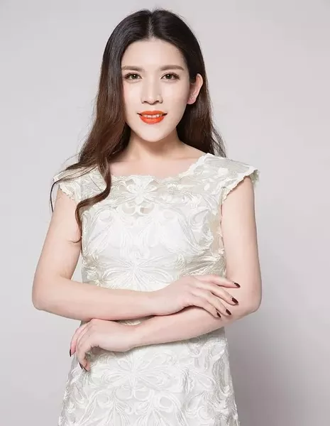 Шан И Ша / Shang Yi Sha / 商忆莎