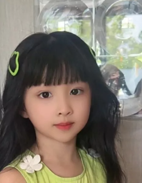 Фэн И Суань / Feng Yi Xuan / 冯翊萱