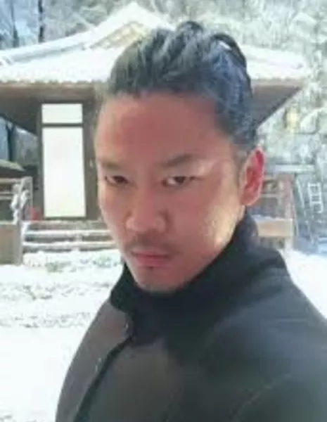 Цзян Го Цзюнь / Jiang Guo Jun (1982) / 姜国钧