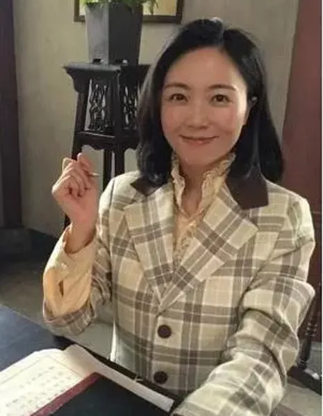  Ло Сюэ Цюн / Luo Xue Qiong / 罗雪琼