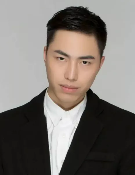 Чжоу Чжэн Жань / Zhou Zheng Ran / 周政燃