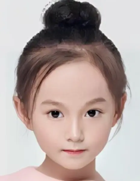 Хэ И Тянь / He Yi Tian / 何艺恬