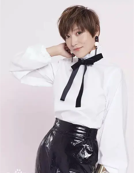 Ван Жуй / Wang Rui (1984) / 王蕊