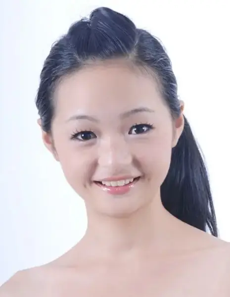  И Синь Юнь  / Yi Xin Yun / 易歆韵