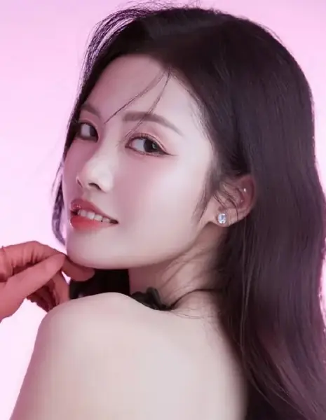   / Чжоу Чжи Жэнь / Zhou Zhi Ren /  周芷任 / Zhou Zhi Ren