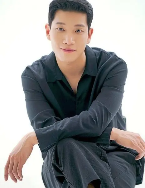  Ким Гён Нам  /  Kim Kyung Nam (1989) /  김경남 