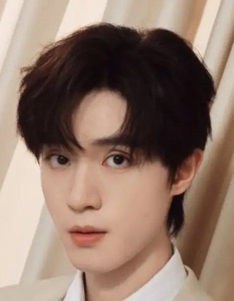 Лян Си Вэй / Liang Si Wei /  梁思伟