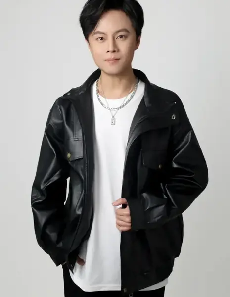 Хэ Чжо Вэй / He Zhuo Wei / 何倬卫