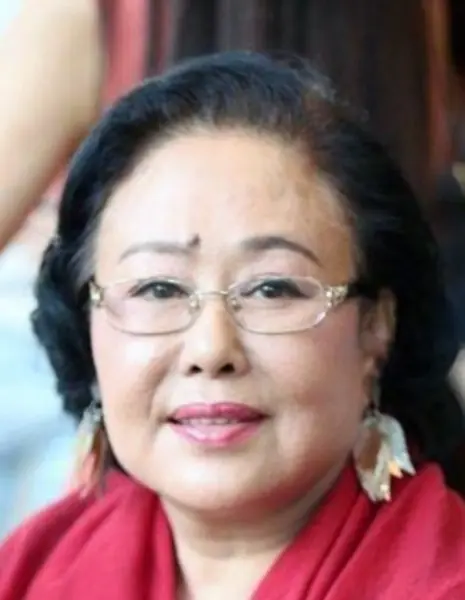 Сицинь Гао Ва / Siqin Gao Wa / 斯琴高娃