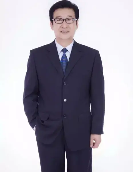 Юй Гэнь И / Yu Gen Yi / 于根艺