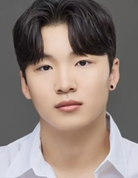 Сон Тхэ Ян / Son Tae Yang /  손태양