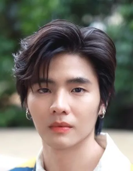 Топ Пияват Пхонгкханитанон / Top Piyawat Phongkanitanon /  ท็อป ปิยวัฒน์ พงศ์คณิตานนท์