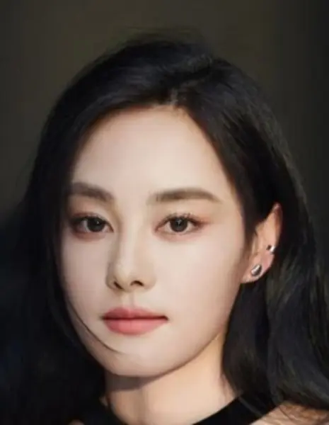 Дун Цянь Юй / Dong Qian Yu /  董千瑀