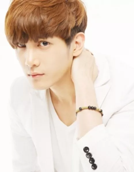 Хван Чжу Вон / Hwang Joo Won / 황주원