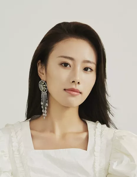   / Ли Цзин И / Li Jing Yi (actress) /  李静一 / Li Jing Yi