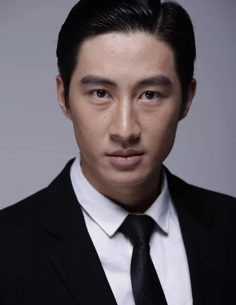 Лян Чуань Бинь / Liang Chuan Bin / 梁传斌