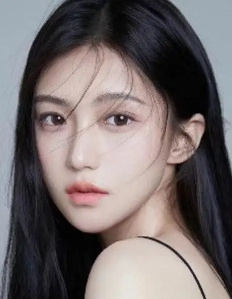 Ши И И / Shi Yi Yi /  时一一