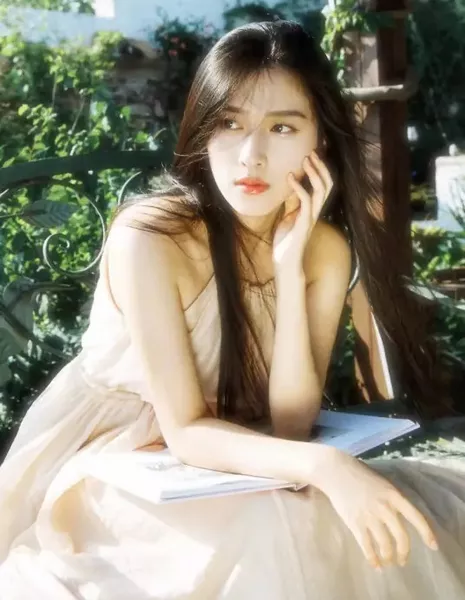 Тун Си Цяо / Tong Xi Qiao / 佟羲侨 - Азияпоиск - Дорамы, фильмы и музыка Азии