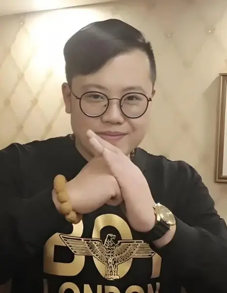   / Вэй Синь Юй / Wei Xin Yu /  魏欣宇 / Wei Xin Yu