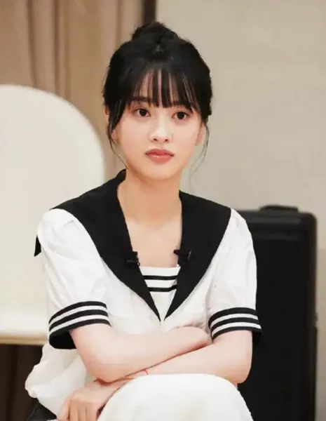 Су Юань И На / Xu Yuan Yi Na / 徐媛屹娜