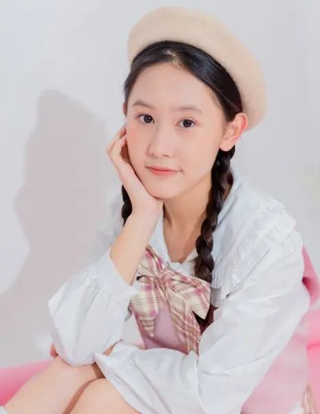Чжан Янь Ци / Zhang Yan Qi / 张雁琪